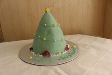 Load image into Gallery viewer, Christmas Tree Cake Making Workshop (3 hours)