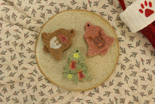 Load image into Gallery viewer, Edible Ornaments (Chicken/Pork/Rabbit) [Freeze Dried]
