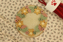 Load image into Gallery viewer, Edible Wreath (Chicken/Pork/Rabbit) [Freeze Dried]
