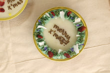 Load image into Gallery viewer, Christmas Tin Cake [Fresh]

