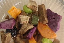 Load image into Gallery viewer, Christmas Trail Mix [Freeze Dried]
