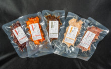 Load image into Gallery viewer, 5-piece Set (Horse meat + kangaroo + silver salmon + Iwami pork + chicken fillet) [Retort]
